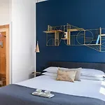 Romac Trinity - 3Bdr Apartment With Sauna & Jacuzzi In Campo De Fiori